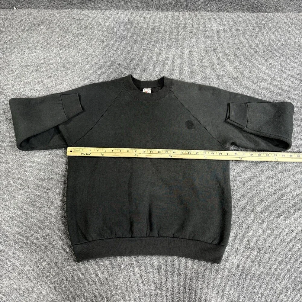 Vintage Fruit of the Loom Sweatshirt Mens Medium Black Made USA Raglan Crewneck